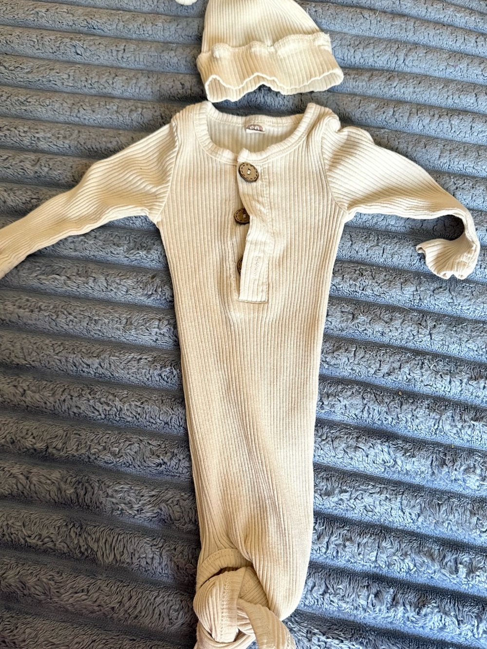 Neutral Cream Ribbed Knotted Baby Gown & Hat Set
